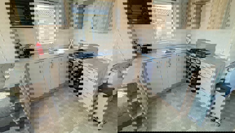 2023 Loire Kitchen