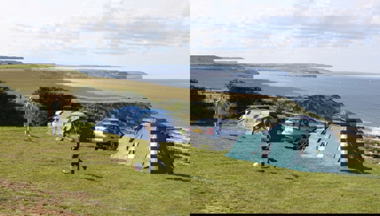 Camping at Crows Nest Camping at Crows Nest