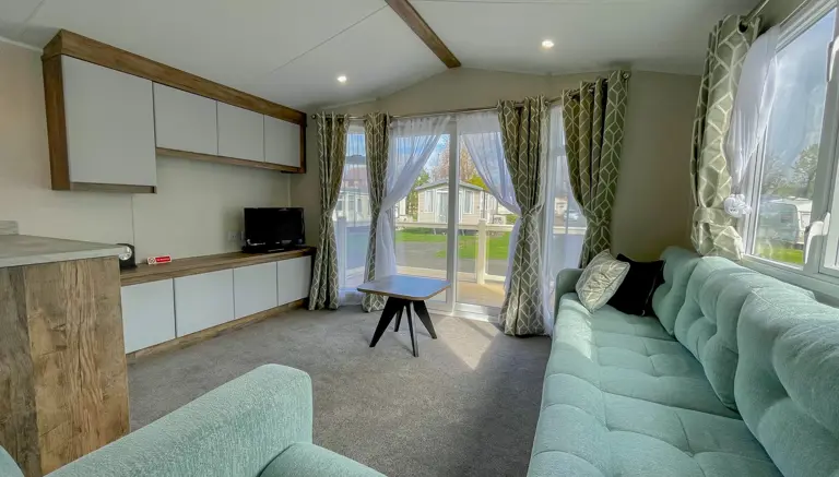 Brookwood RH Lounge 1