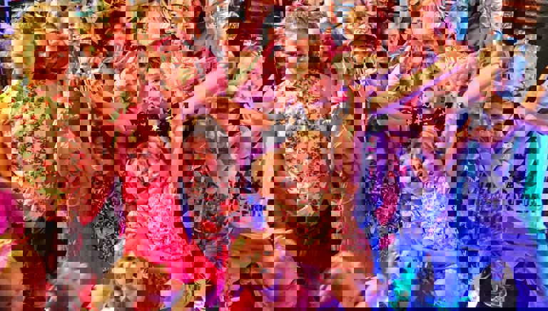 Evening entertainment (high season only) Evening entertainment (high season only)