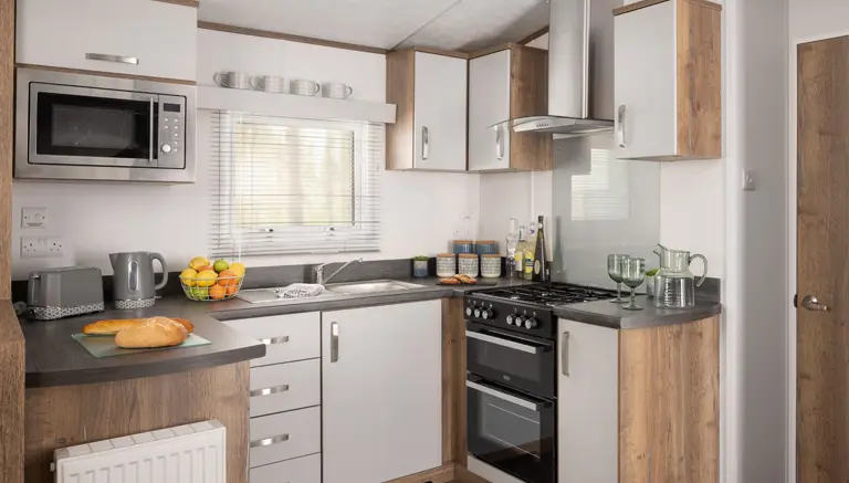 Oakdale 24 Kitchen