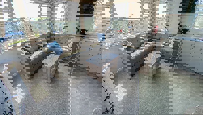 2023 Loire Lounge 2