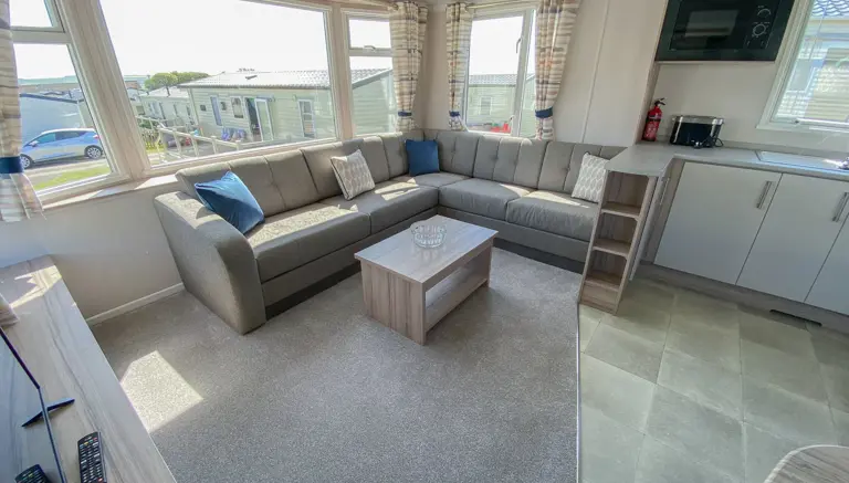 2023 Loire Lounge 2