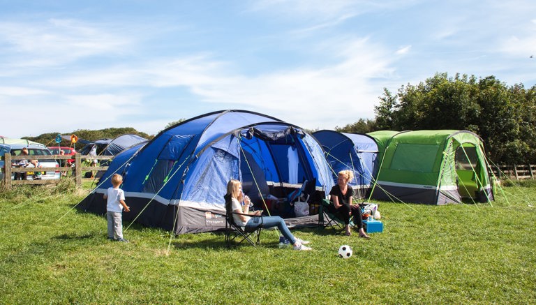 Camping at Crows Nest - Overflow Field