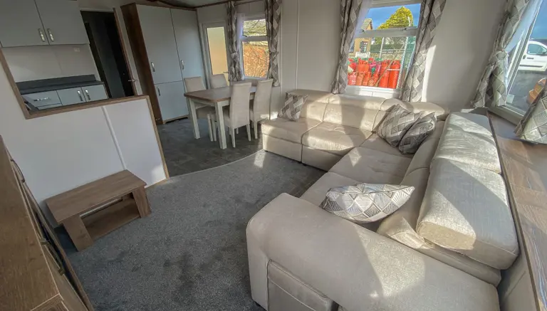 Oakdale 36' Lounge