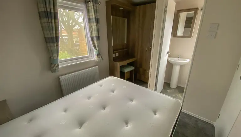 Love Seamist Ensuite