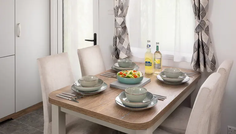 Oakdale 24 Dining