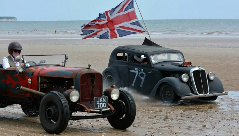 Race the Waves Race the Waves